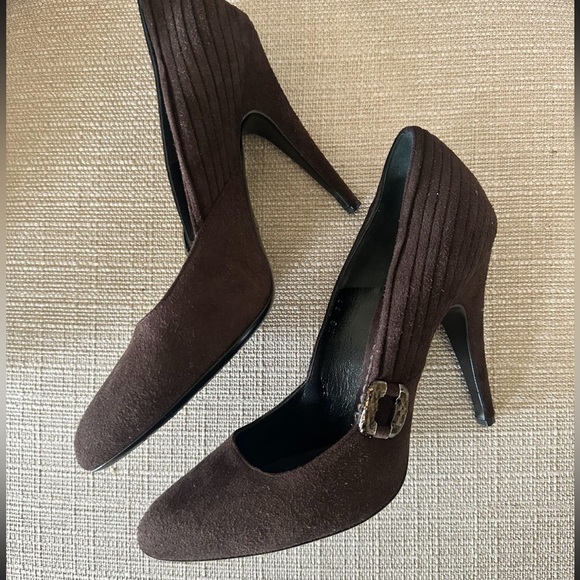 Giorgio Armani Shoes - Giorgio Armani Suede Brown Pumps - Size 38